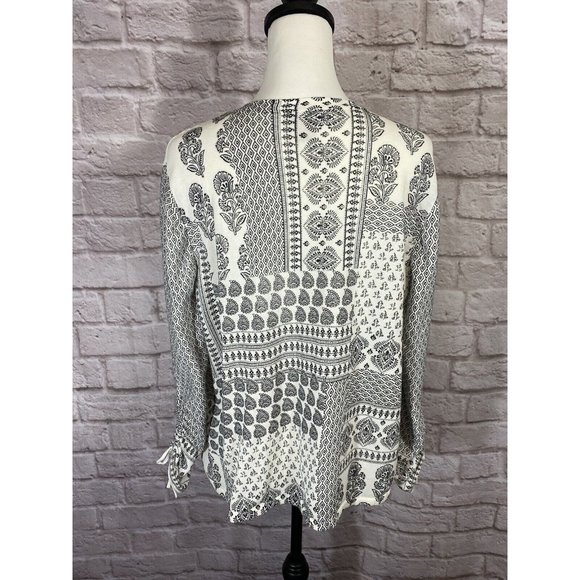 CHICOS Cardigan Sweater 3 XL Black White Handkerchief Print Ruched Sleeve 9424 - Picture 4 of 9